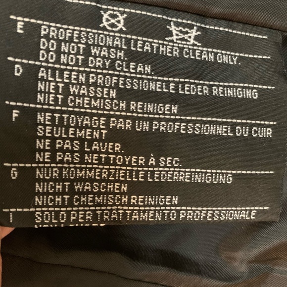 Harley Davidson Women’s Leather Vest - Picture 11 of 15